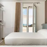 Domizia Vila