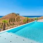 Vila Domizia Montallegro